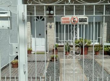 Casa · 70m² · 3 Ambientes · 1 Cochera · Venta de Duplex 3 Ambientes en Ramos Mejia Sur