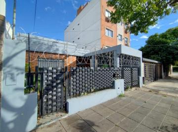 Casa · 110m² · 3 Ambientes · 1 Cochera · Venta de Casa 3 Ambientes