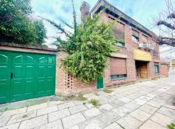 Casa · 103m² · 4 Ambientes · 1 Cochera · Casa en Venta Ramos Mejía 3 Dorm. y Fondo