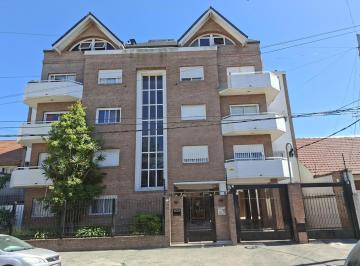 Departamento · 121m² · 4 Ambientes · 1 Cochera · Venta de Departamento 4 Ambientes Duplex con Cochera en Ramos Mejia Sur