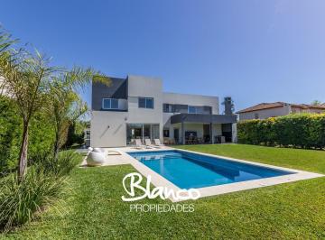 Casa · 205m² · 5 Ambientes · 4 Cocheras · Casa en Venta en La Lomada, Pilar, G. B. a. Zona Norte