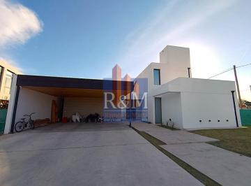 Casa · 250m² · 12 Ambientes · 2 Cocheras · Las Corzuelas: Casa 4d, 4b, Galeria y Pileta