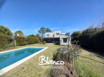 Casa · 238m² · 5 Ambientes · 3 Cocheras · Casa en Venta en Mirasoles, Pilar, G. B. a. Zona Norte