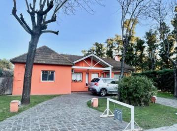 Casa · 135m² · 4 Ambientes · 1 Cochera · Casa Venta Moreno "Haras Maria Eugenia"