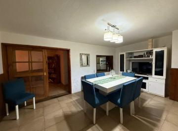 Casa · 110m² · 4 Ambientes · 1 Cochera · Venta Casa Lomas de Zamora