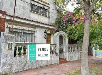 Casa · 112m² · 4 Ambientes · 1 Cochera · Oportunidad! Casa en Venta Para Refaccionar en El Bajo de San Isidro, Buen Jardín!