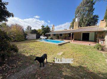 INB-INB-3850_2 · Casa 3 Dorm.. | Calle