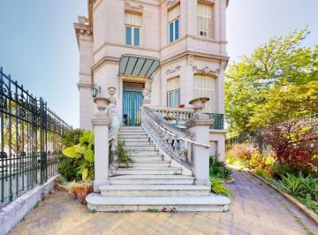 Casa de 15 ambientes, La Plata · Se Vende Casa de 468 m² de Estilo Francés en El Corazón de La Ciudad