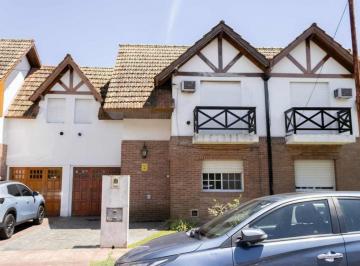 Casa · 130m² · 4 Ambientes · 1 Cochera · Venta Casa Duplex 4 Amb Barrio Los Robles Burzaco