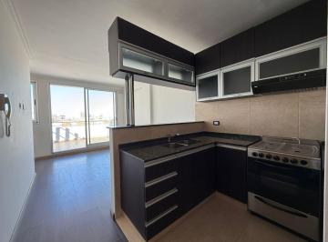 Departamento · 38m² · 3 Ambientes · Venta - Departamento de un Dormitorio con Doble Balcón - Centro, Rosario.