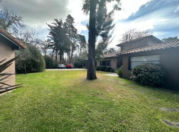 Casa de 5 ambientes, Ituzaingó · Chalet Reciclado a Nuevo Hace 20años, 5 Ambientes, Venta, Parque Leloir
