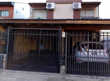 Casa · 60m² · 3 Ambientes · 2 Cocheras · PH Dúplex en Venta 3 Ambientes en Haedo Norte - Apto Crédito Cochera Para 2 Autos y Parrilla