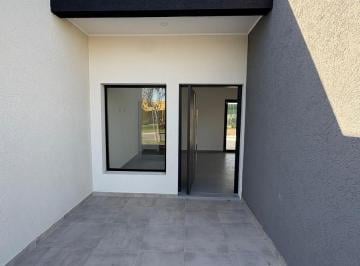 Casa · 140m² · 4 Ambientes · Casa en Santa Elisa