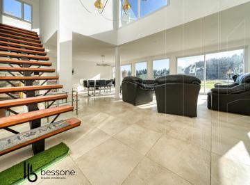 Casa · 250m² · 4 Ambientes · 2 Cocheras · Casa Tierras del Mar
