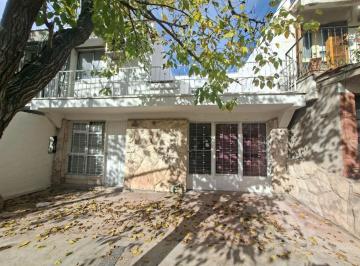Casa · 186m² · 3 Dormitorios · 2 Cocheras · Greenwood Vende Casa en Barrio Unimev - Villa Nueva, Guaymallen.