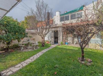Casa · 120m² · 3 Ambientes · 1 Cochera · Venta Casa Lote Propio 3 Ambientes Patio Garage Jardin y Terraza Villa Urquiza