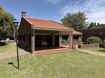 Casa de 4 ambientes, Funes · Casa en Venta 2 Dorm. con Pileta en Barrio Los Troncos, Funes