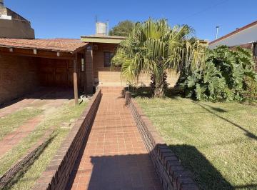 Casa · 171m² · 3 Dormitorios · 1 Cochera · Casa en Santa Maria a 400 m de Ruta 38