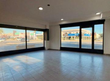 Local comercial · 104m² · Local en Esquina Av H. Yrigoyen 2602, Gerli - Lanús