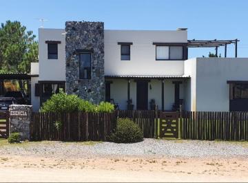 Casa · 360ha · 5 Ambientes · 2 Cocheras · Alquiler Chalet 4 Dorm. Arenas de José Ignacio