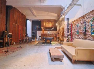 PH · 216ha · 2 Ambientes · 3 Cocheras · Local Comercial, Oficina, Ciudad Vieja con Renta