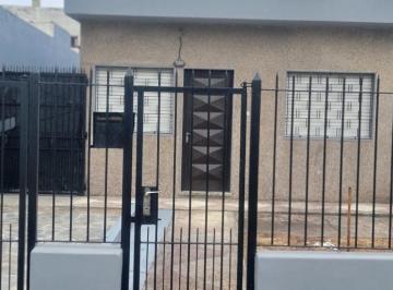 Departamento · 94ha · 4 Ambientes · 1 Cochera · Venta Casa en Carrasco Norte 3 Dorm.