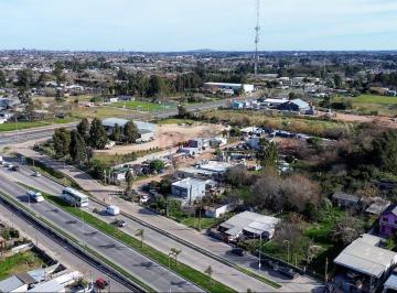 Casa · 180ha · 1 Ambiente · Venta Casa Belloni y Ruta 102 Manga Ideal Inversión 240.000