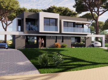 Casa · 169m² · 4 Ambientes · 2 Cocheras · Venta Casa Dúplex 3 Dorm. Punta del Este a Estrenar