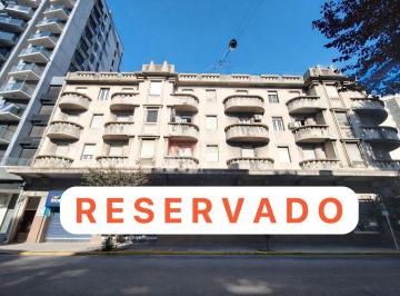 Departamento · 77m² · 7 Ambientes · Venta Apartamento 3 Dorm. 1 Baño Toilette Centro Paraguay Esquina La Paz
