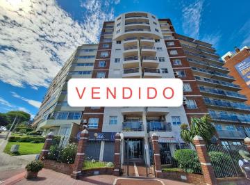 Departamento · 60m² · 5 Ambientes · 1 Cochera · Venta Apartamento 2 Dorm. Sobre Rambla de Malvín Cochera