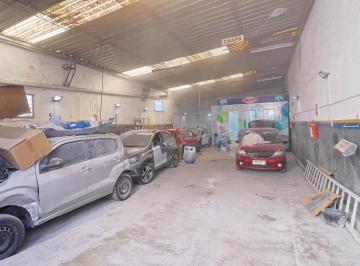 Local comercial · 264m² · 4 Ambientes · 3 Cocheras · Venta Local Comercial Galpón Cerrito de La Victoria.