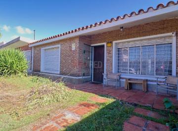 Casa · 125m² · 4 Ambientes · Venta Casa 2 Dorm. Patio Parrillero Maroñas