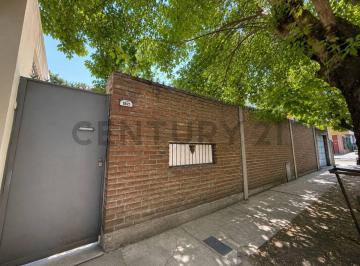 Casa · 165m² · 4 Ambientes · Casa en Venta 4 Ambientes + 2 Locales en Ituzaingó