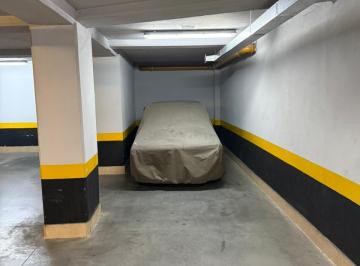 Garage , Parque Chacabuco · Excelente Cochera en Parque Chacabuco Venta