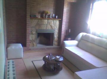 Casa · 220m² · 6 Ambientes · 2 Cocheras · Casa en Campos del Virrey en Alquiler 2 Dorm. y 2 Baños