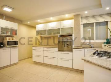 Departamento · 90m² · 4 Ambientes · 1 Cochera · Venta 4 Ambientes Renovado 4°piso C/balcon + Cochera Opc Palermo