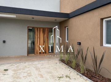 Casa · 154m² · 5 Ambientes · Casa en Venta en Costa Esmeralda