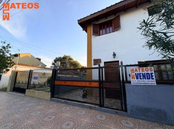 Casa de 5 ambientes, Mar del Tuyú · Venta en Block Mar del Tuyú Dúplex Al Frente + Amplio Chalet con Jardín Delantero