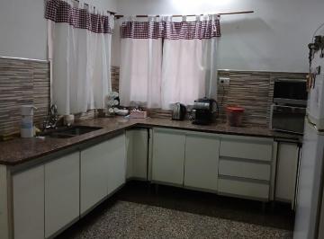 Casa · 3 Ambientes · Casa de Tres Ambientes con Patio en Venta en Wilde