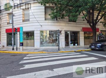 Local comercial · 145m² · Exclusiva Esquina en Frente a Plaza Vicente Lopez