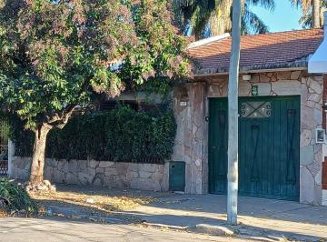 Casa · 191m² · 4 Ambientes · 1 Cochera · Venta Casa 4 Ambientes Lomas del Mirador