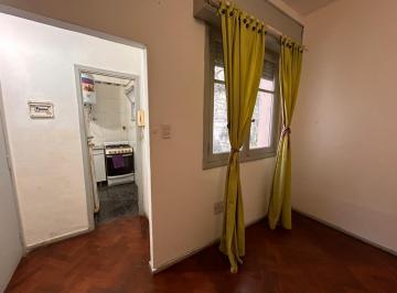 Departamento · 31m² · 2 Ambientes · Dpto 2 Ambientes en Segundo Piso por Escalera en Caballito en Venta.