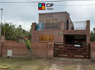 Casa de 4 ambientes, Cortaderas · Casa en Venta en Cortaderas Sobre Asfaltozona Céntrica a m de Escuela