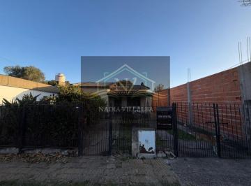 Casa · 100m² · 3 Ambientes · Casa a Refaccionar Sobre Hermoso Lote