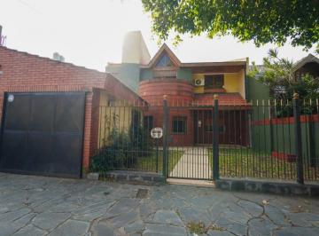 Casa de 6 ambientes, Tres de Febrero · Casa en Venta C/ Cochera en Martín Coronado