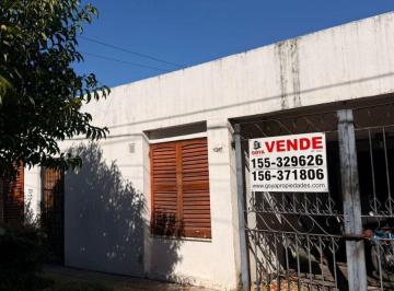 Casa · 128m² · 3 Ambientes · Casa en Venta a Reciclar Residencial Velez Sarsfield