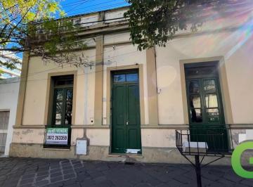 Casa · 160m² · 8 Ambientes · Casa en Venta | Macrocentro