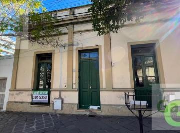 Casa · 160m² · 8 Ambientes · Casa en Venta | Macrocentro