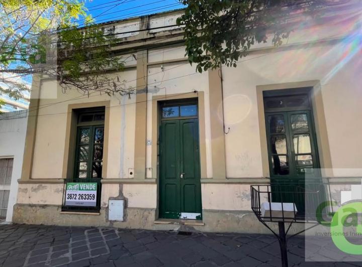 Casa · 160m² · 8 Ambientes