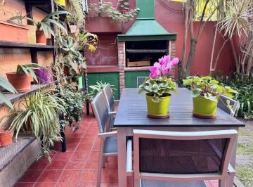 Casa · 180m² · 7 Ambientes · Casa en Coghlan